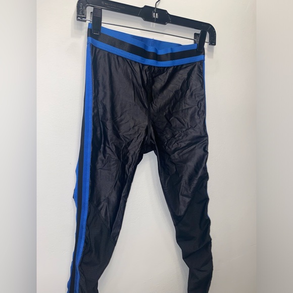 🟣 ALALA - Black and Blue Workout Set - Picture 4 of 16